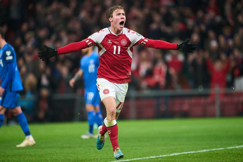 Rasmus Højlund Height, Weight, Age, Girlfriend, Family Rasmus Højlund: Anak Emas Denmark yang Bawa Harapan di Old Trafford